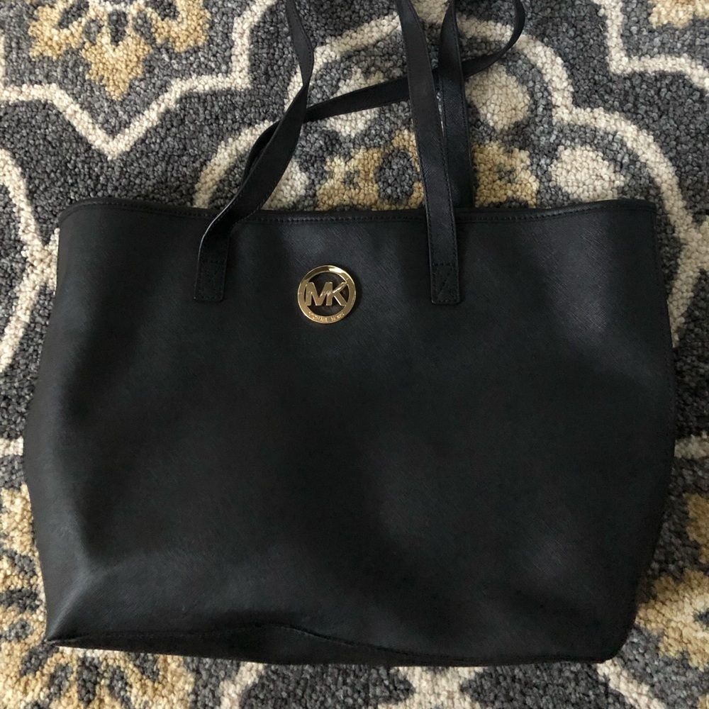 MK PURSE